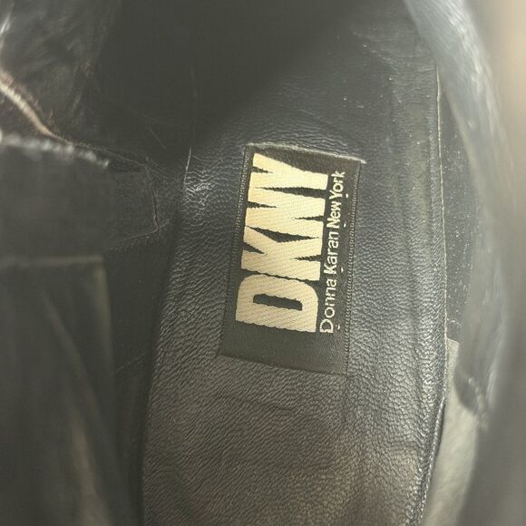 VINTAGE DKNY Black Genuine Leather Ankle Boots Size 9.5 B Mid Heel Zip Up ITALY - Picture 10 of 12
